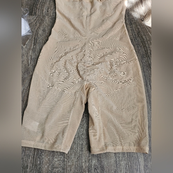 Tummy Control Butt Lift Bodysuit - Picture 6 of 11